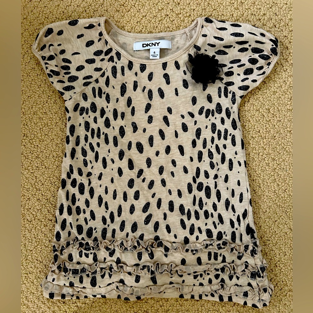 DKNY ADORABLE TOP IN LEOPARD PRINT